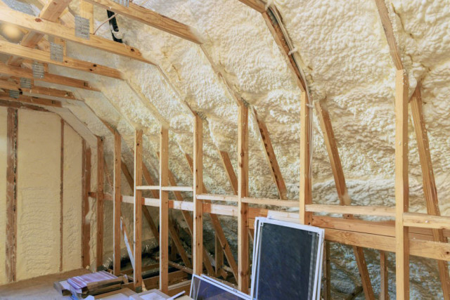 PUR stříkaná pěna - Jičín