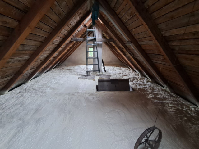 izolace bez tepelných mostů